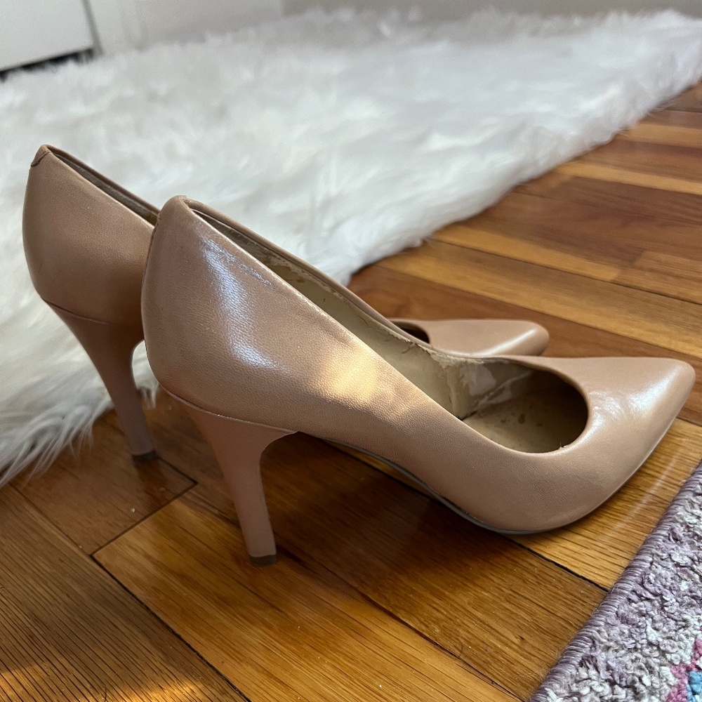 Nine West beige heels, 7.5